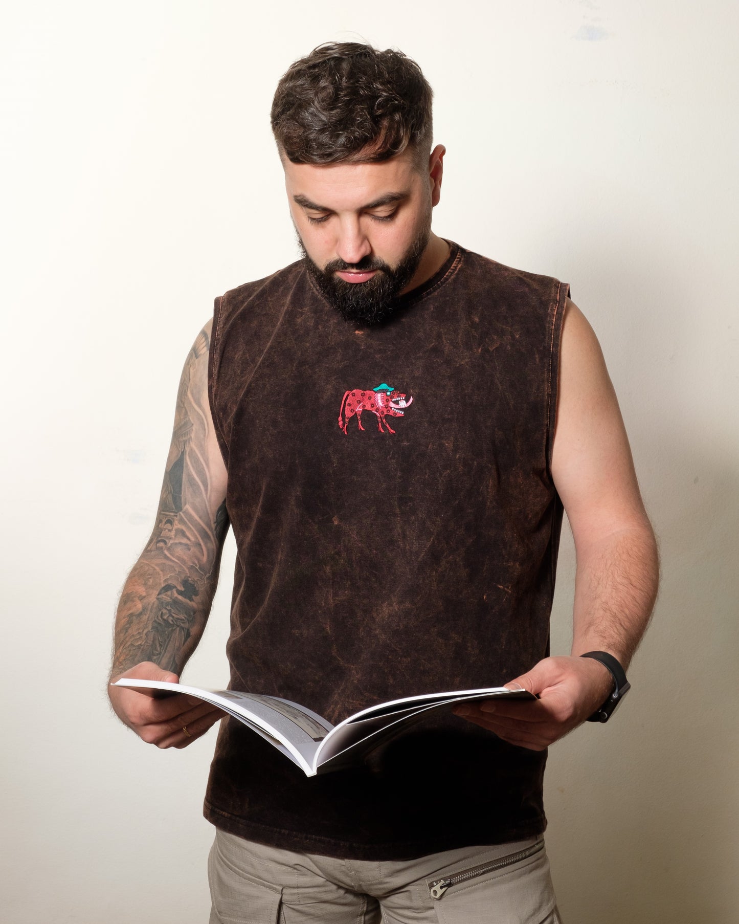 T-shirt with Kolobok embroidery