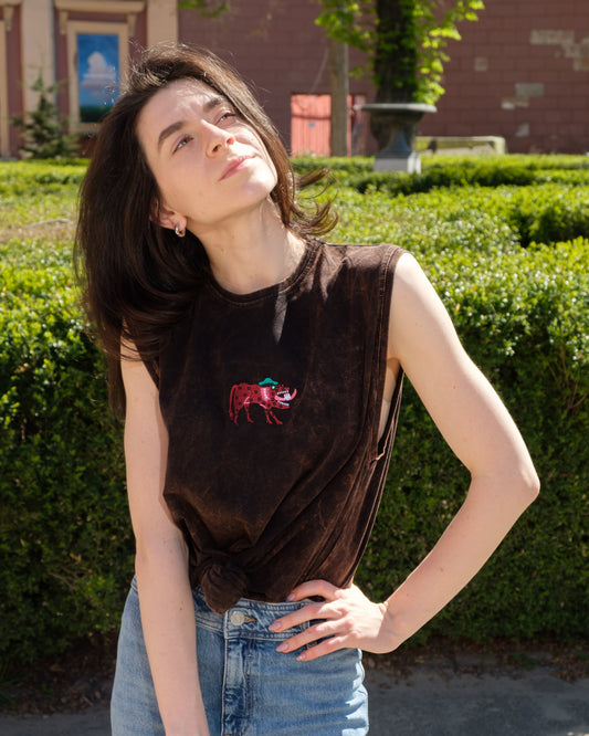 T-shirt with Kolobok embroidery