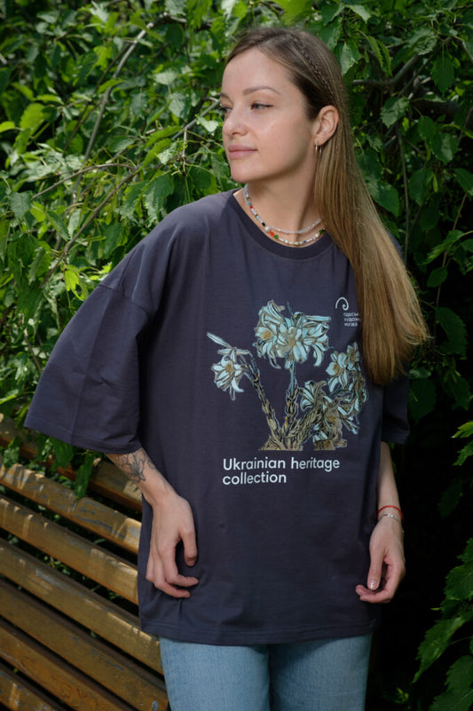 T-shirt "Flowers" graphite